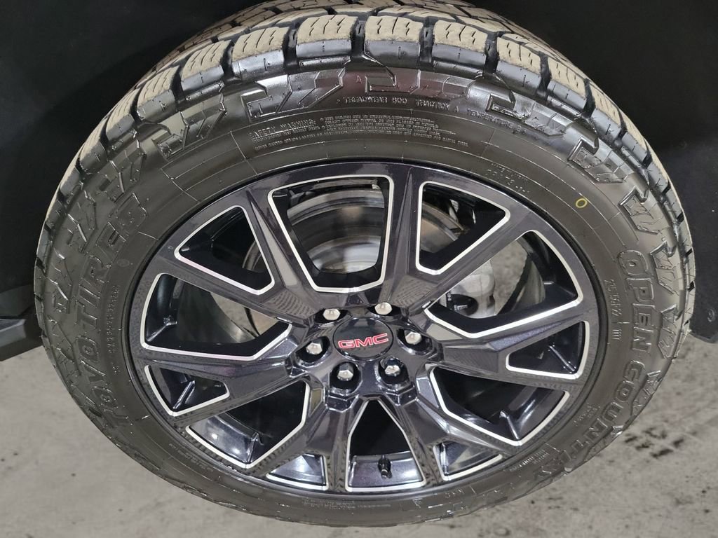 Used 2024 GMC Yukon XL Denali w/ Max Trailering Package image 10