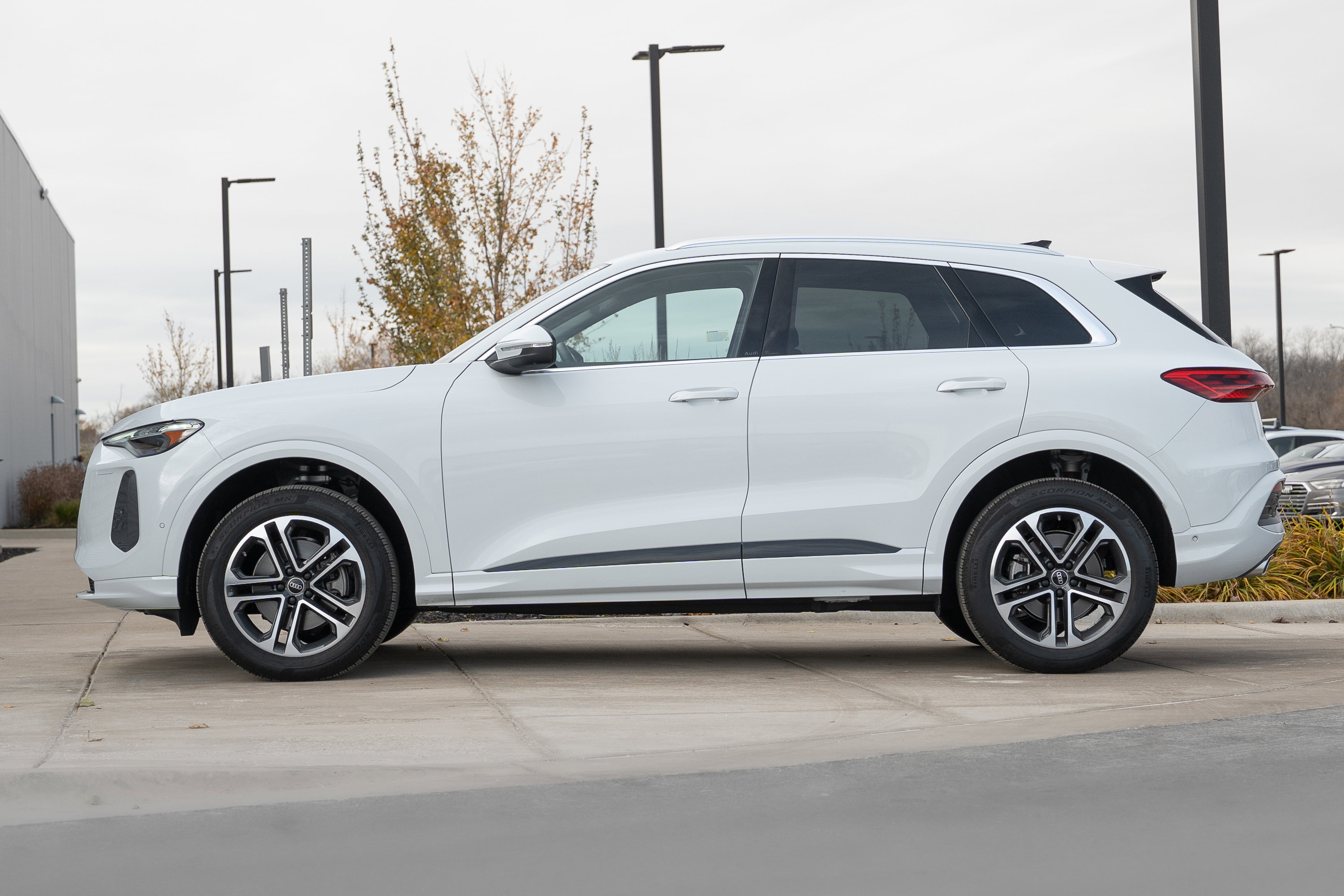 Certified 2025 Audi Q5 Premium Plus w/ Premium Plus image 6