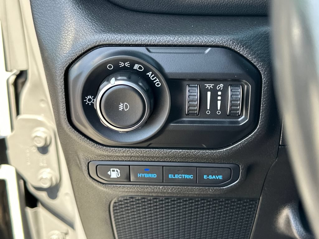Used 2022 Jeep Wrangler Unlimited Rubicon 4xe w/ Cold Weather Group AWD/4WD image 23