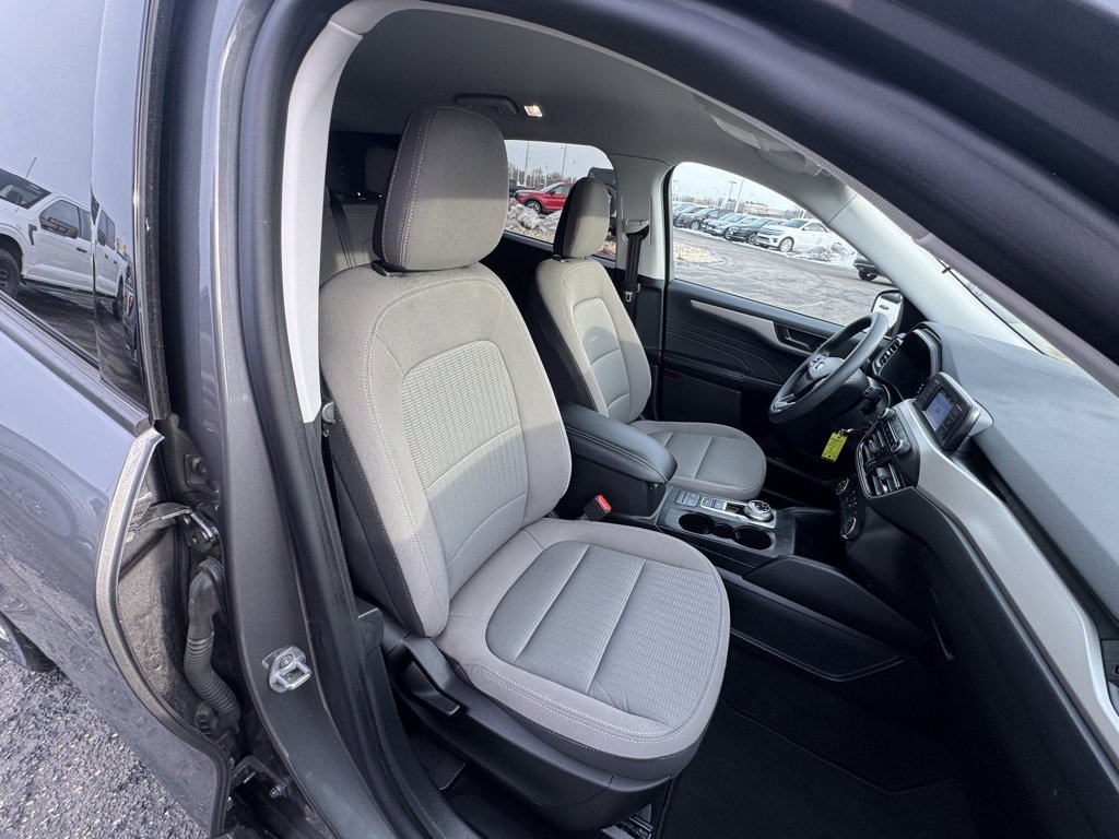 Certified 2022 Ford Escape S image 18
