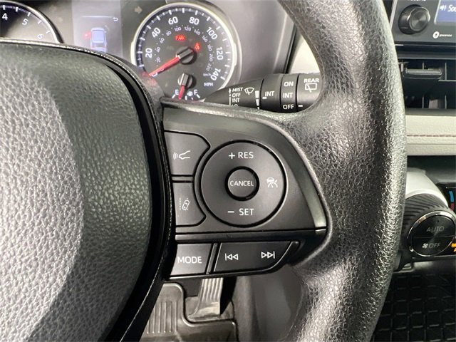 Used 2021 Toyota RAV4 XLE image 19