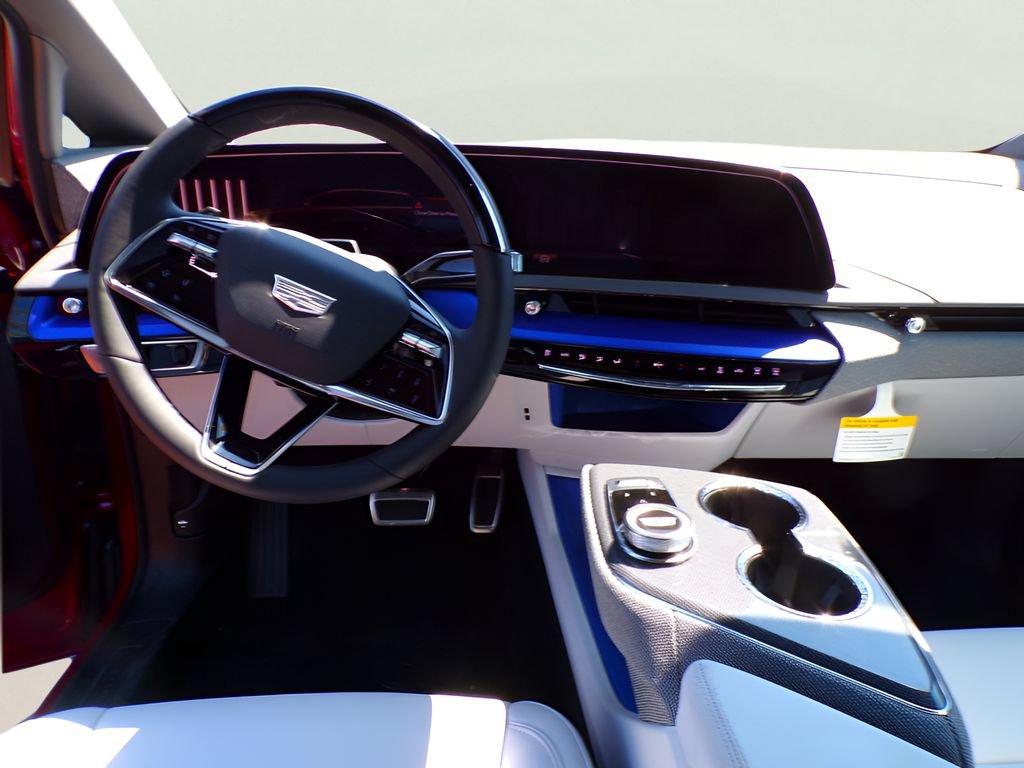 New 2027 Cadillac Optiq Luxury AWD/4WD image 9