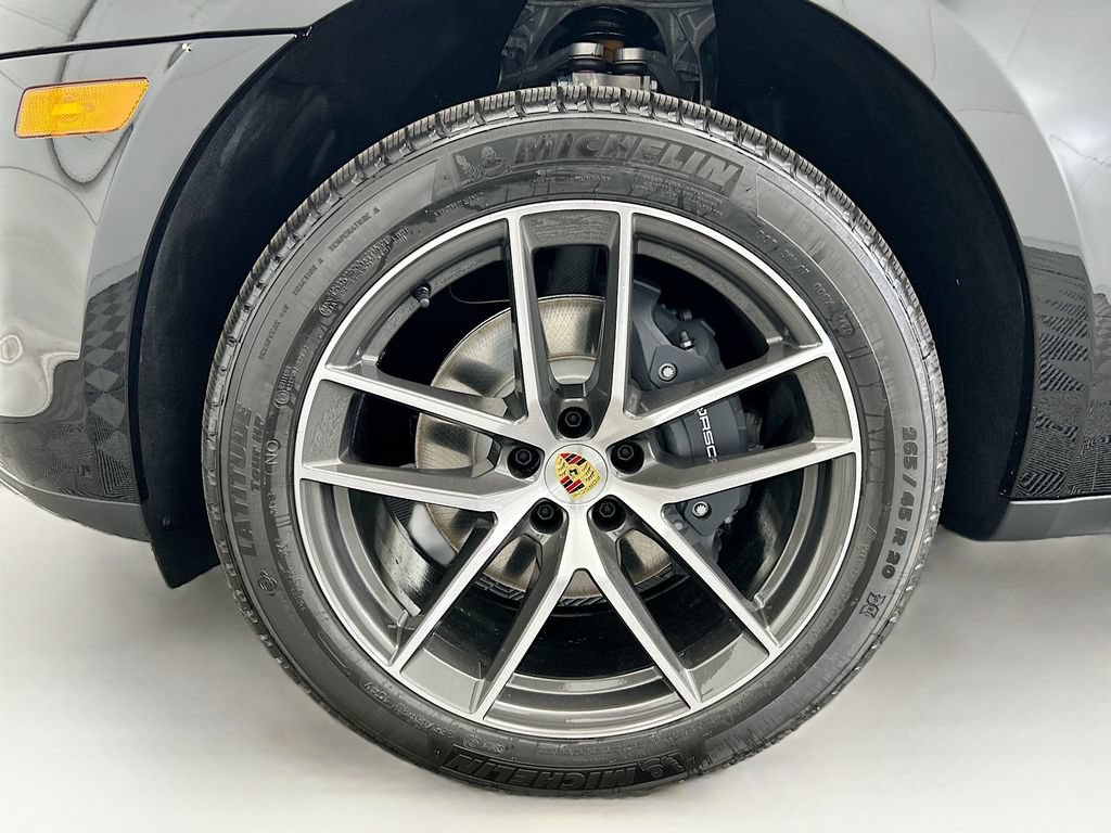 Used 2026 Porsche Macan AWD/4WD image 31