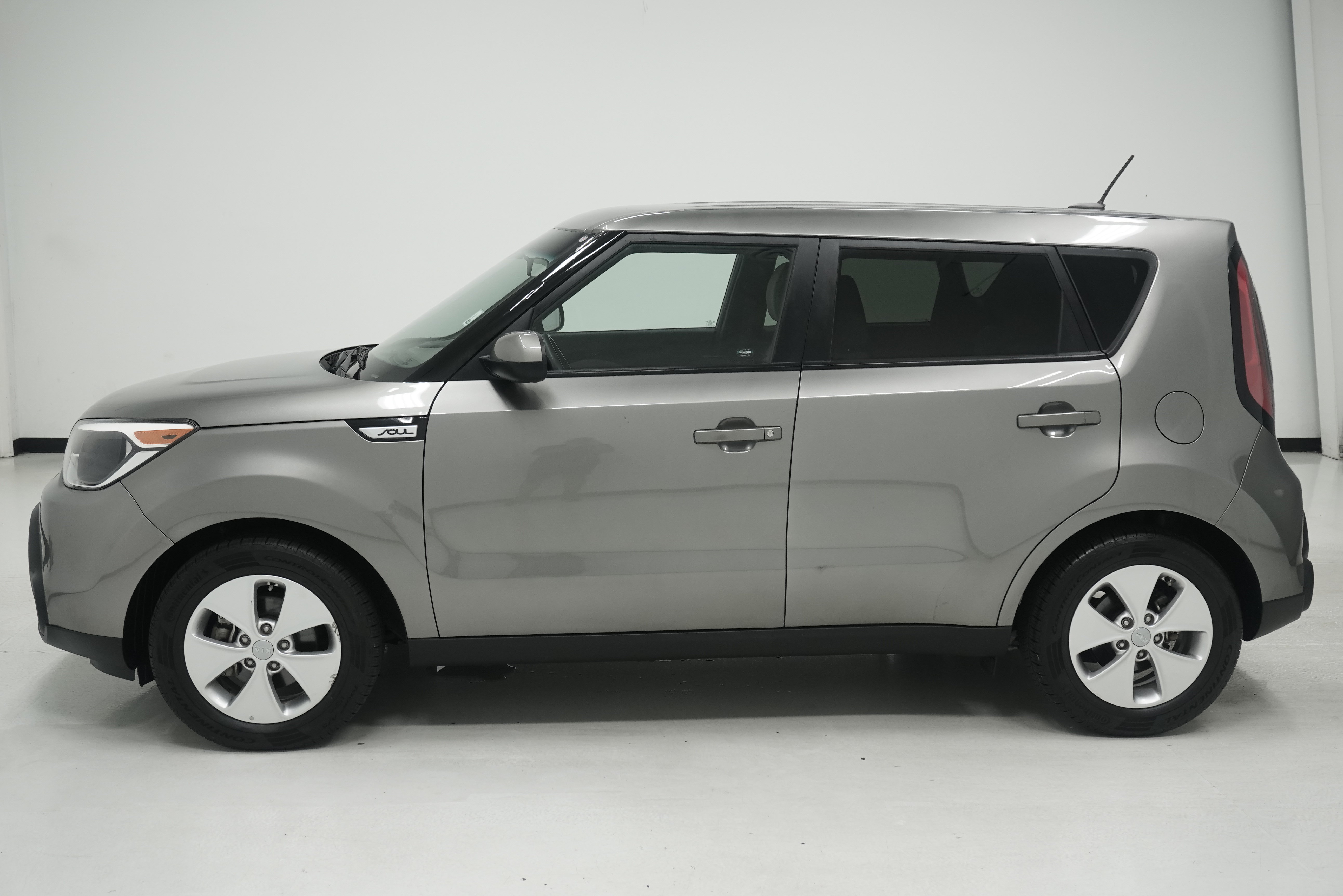 Used 2016 Kia Soul w/ Convenience Package FWD image 6