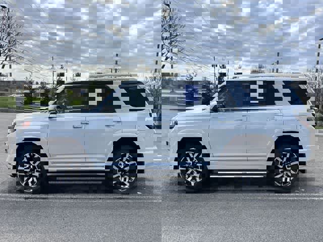 Used 2024 Toyota 4Runner Limited image 2