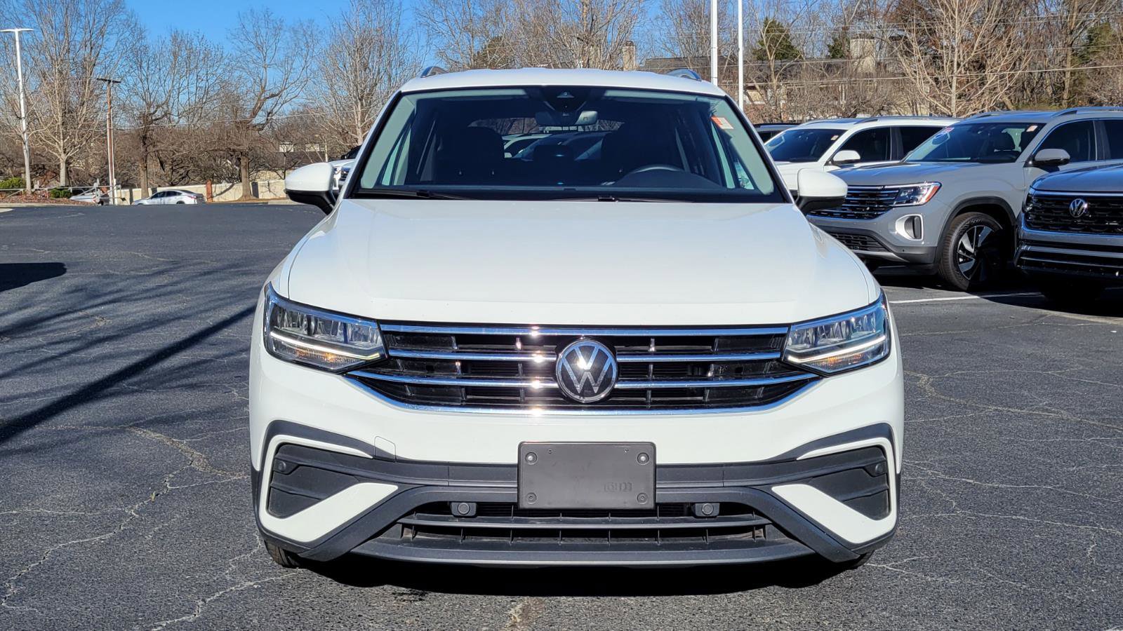 Certified 2024 Volkswagen Tiguan SE image 8