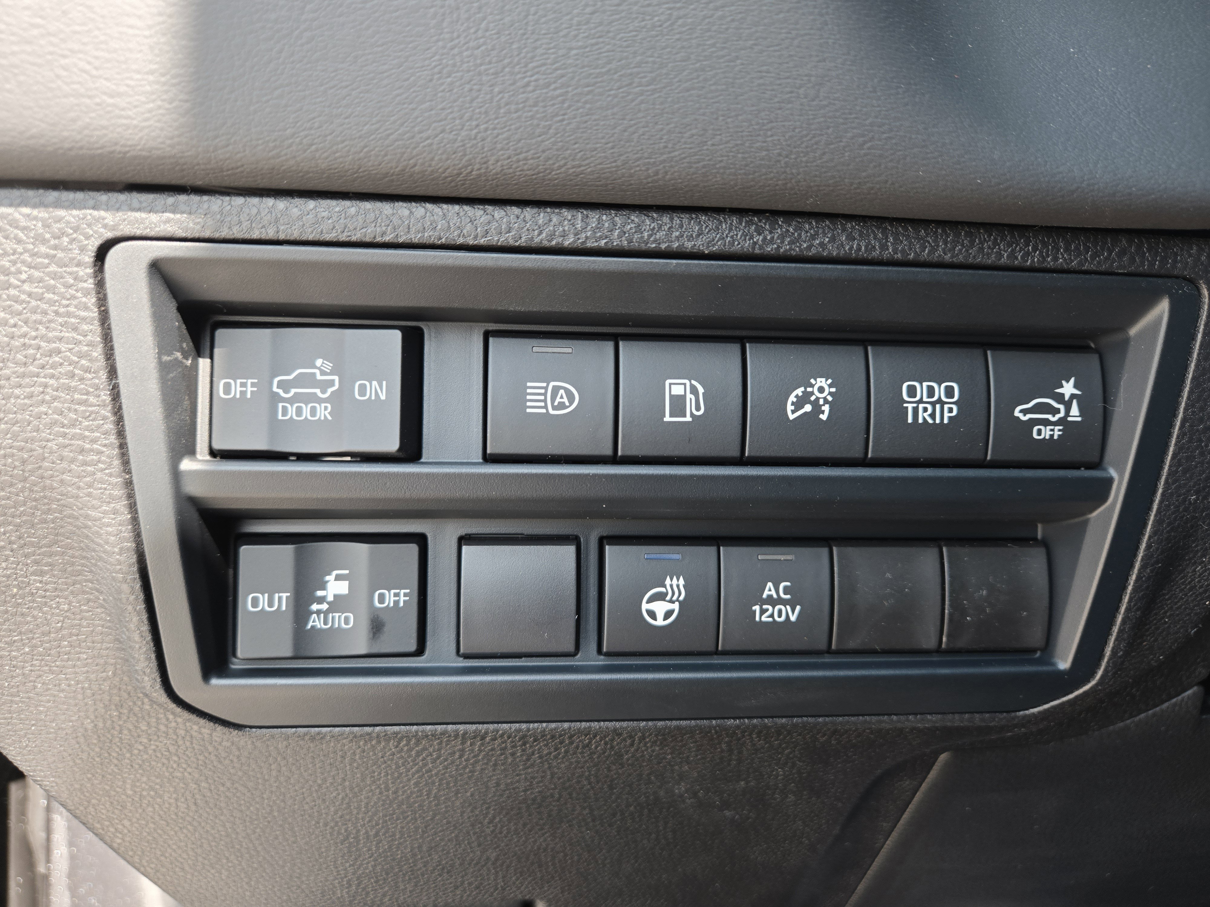 New 2025 Toyota Tundra Platinum image 15
