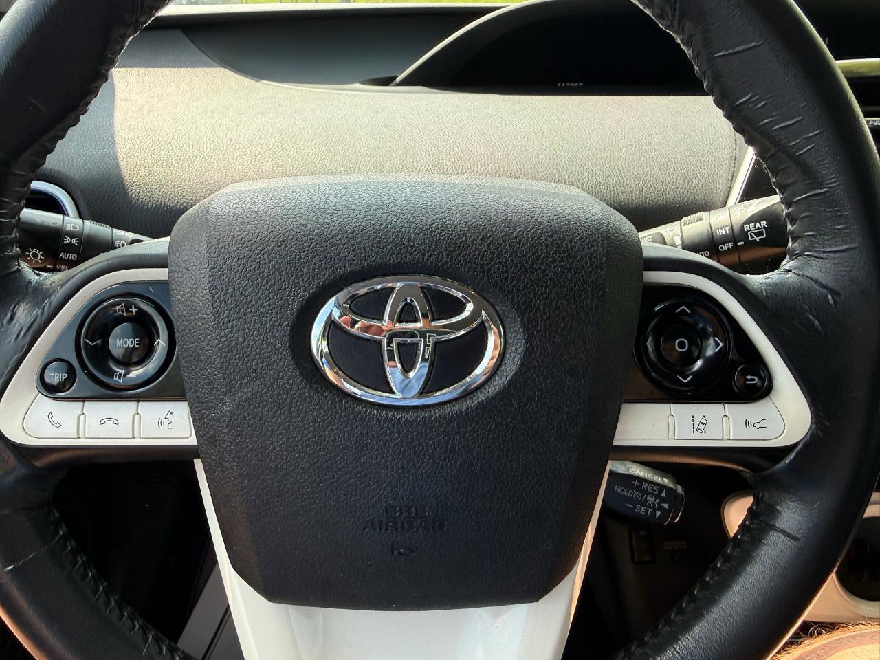 Used 2017 Toyota Prius Four Touring FWD image 8