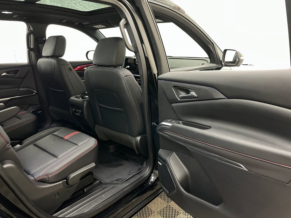 Certified 2024 Chevrolet Traverse RS image 46