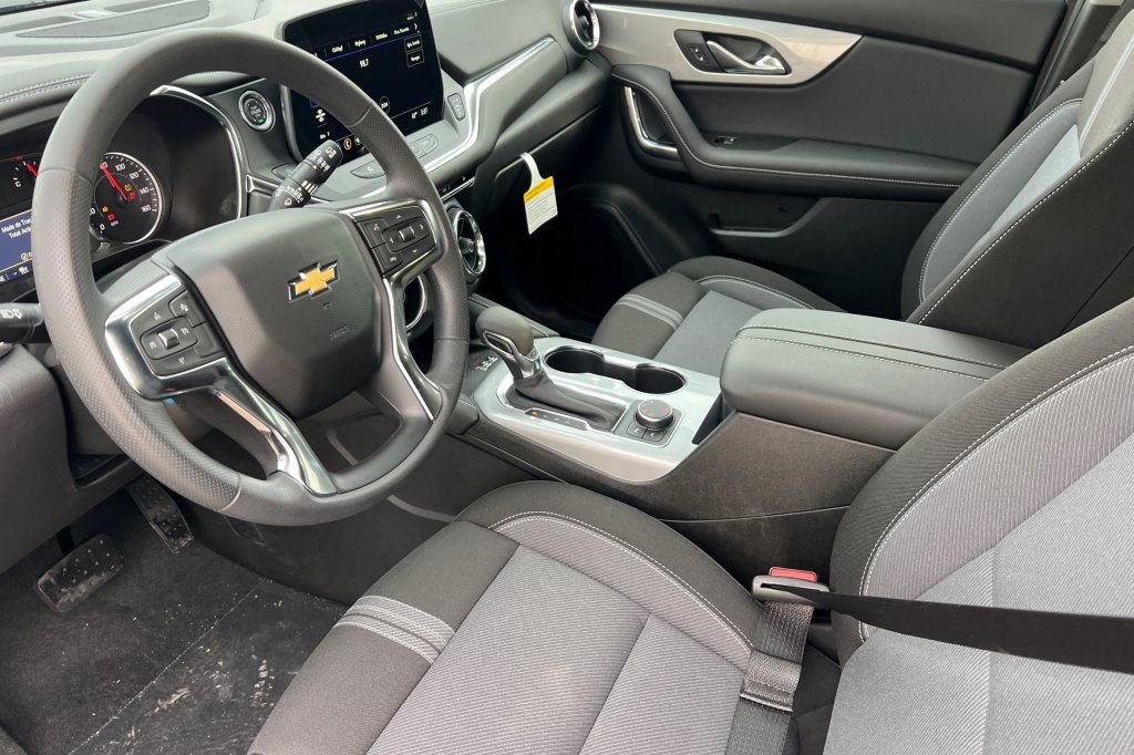 New 2026 Chevrolet Blazer LT w/ Convenience Package image 7