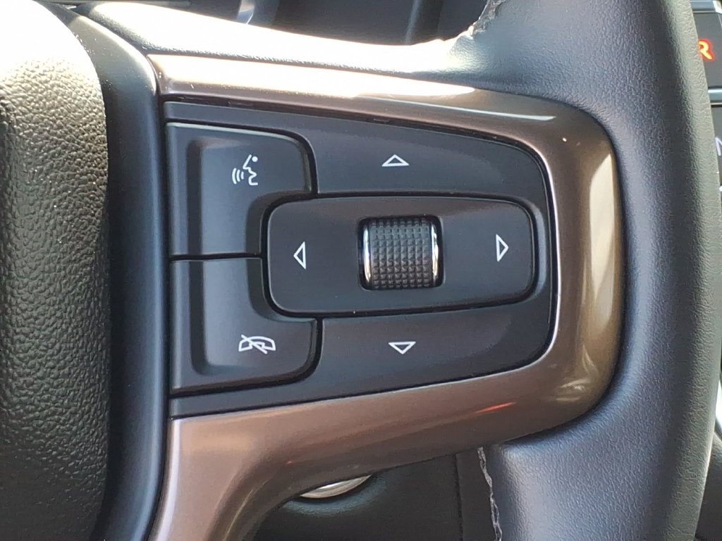 Used 2024 Chevrolet Tahoe High Country AWD/4WD image 11
