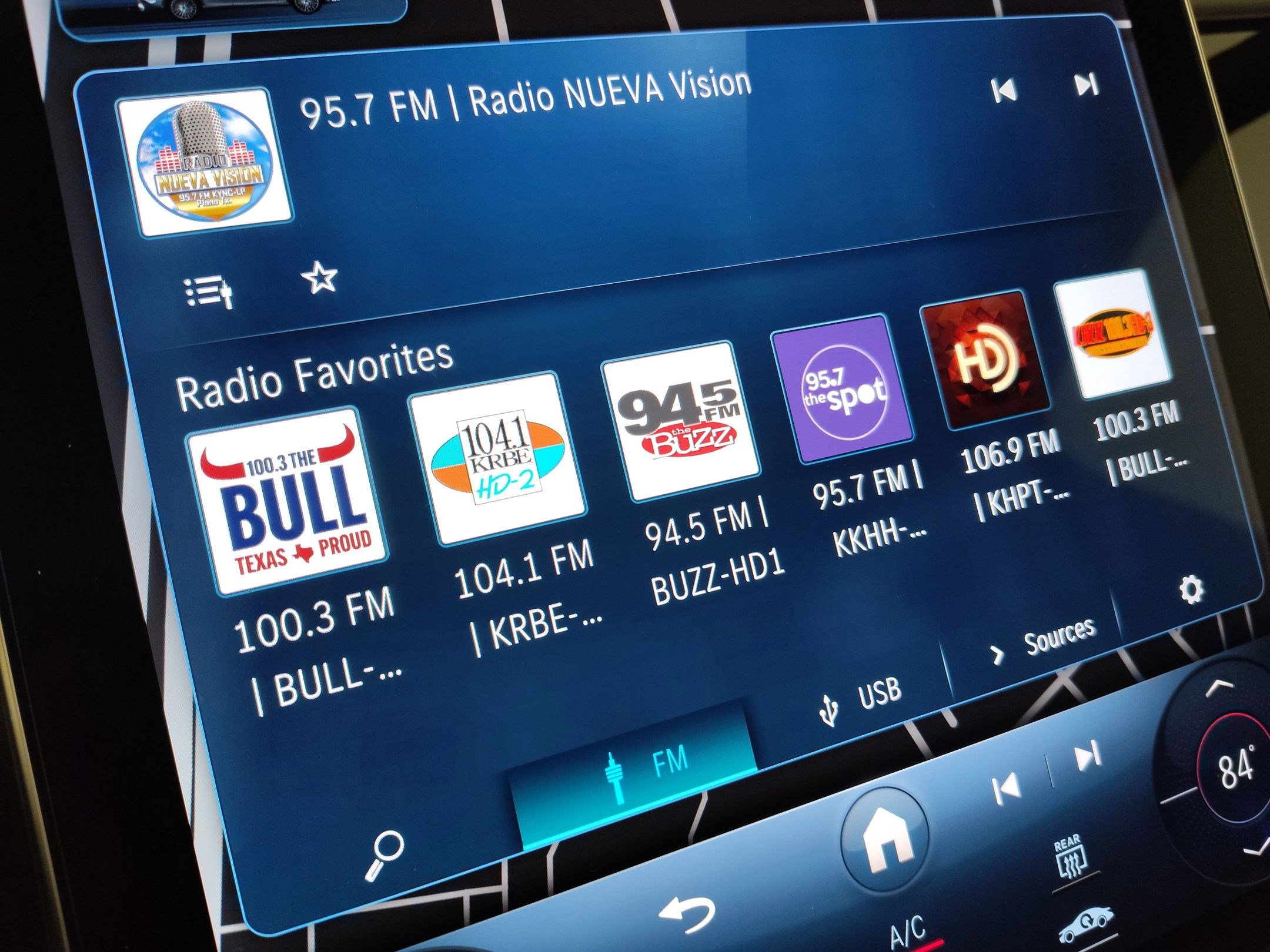 Used 2024 Mercedes-Benz GLC 300 4MATIC image 22