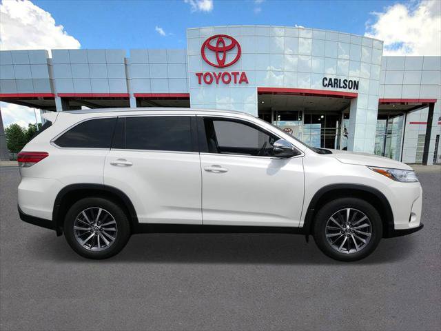 Certified 2019 Toyota Highlander XLE AWD/4WD image 4