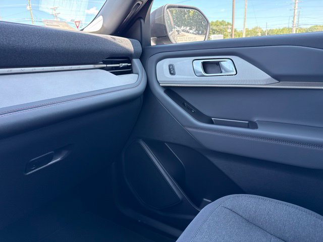 New 2027 Ford Explorer Active RWD image 33