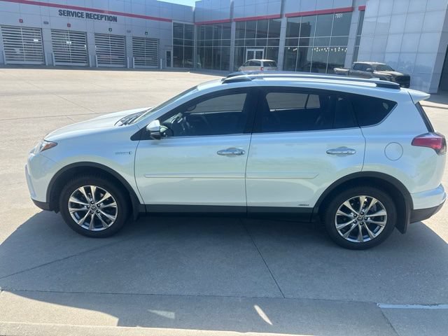 Used 2017 Toyota RAV4 Limited w/ Advanced Technology Package AWD/4WD image 7