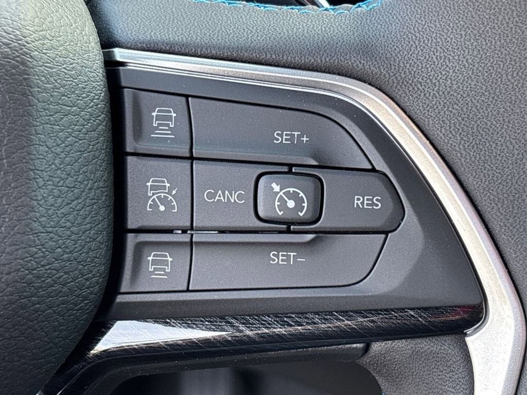 Used 2024 Jeep Grand Cherokee Trailhawk w/ Advanced Protech Group II image 31