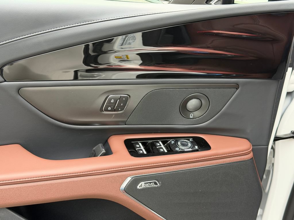 New 2026 Lincoln Nautilus Reserve AWD/4WD image 21