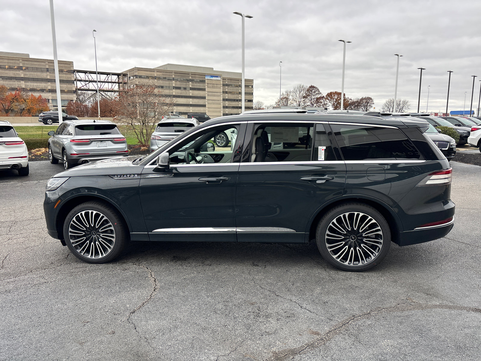 New 2026 Lincoln Aviator Black Label w/ Dynamic Handling Package image 4