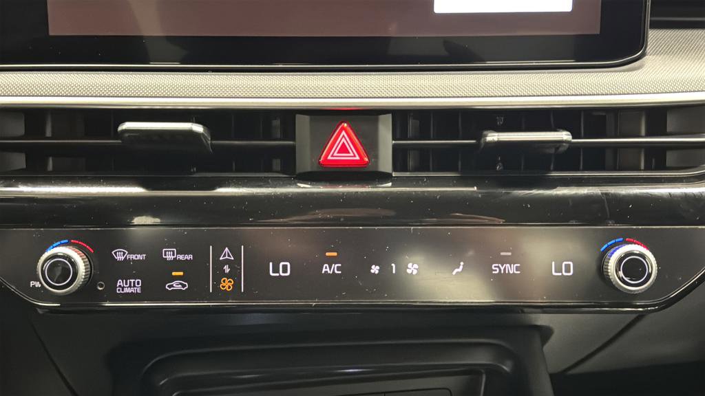 Used 2025 Kia K5 LXS FWD image 17