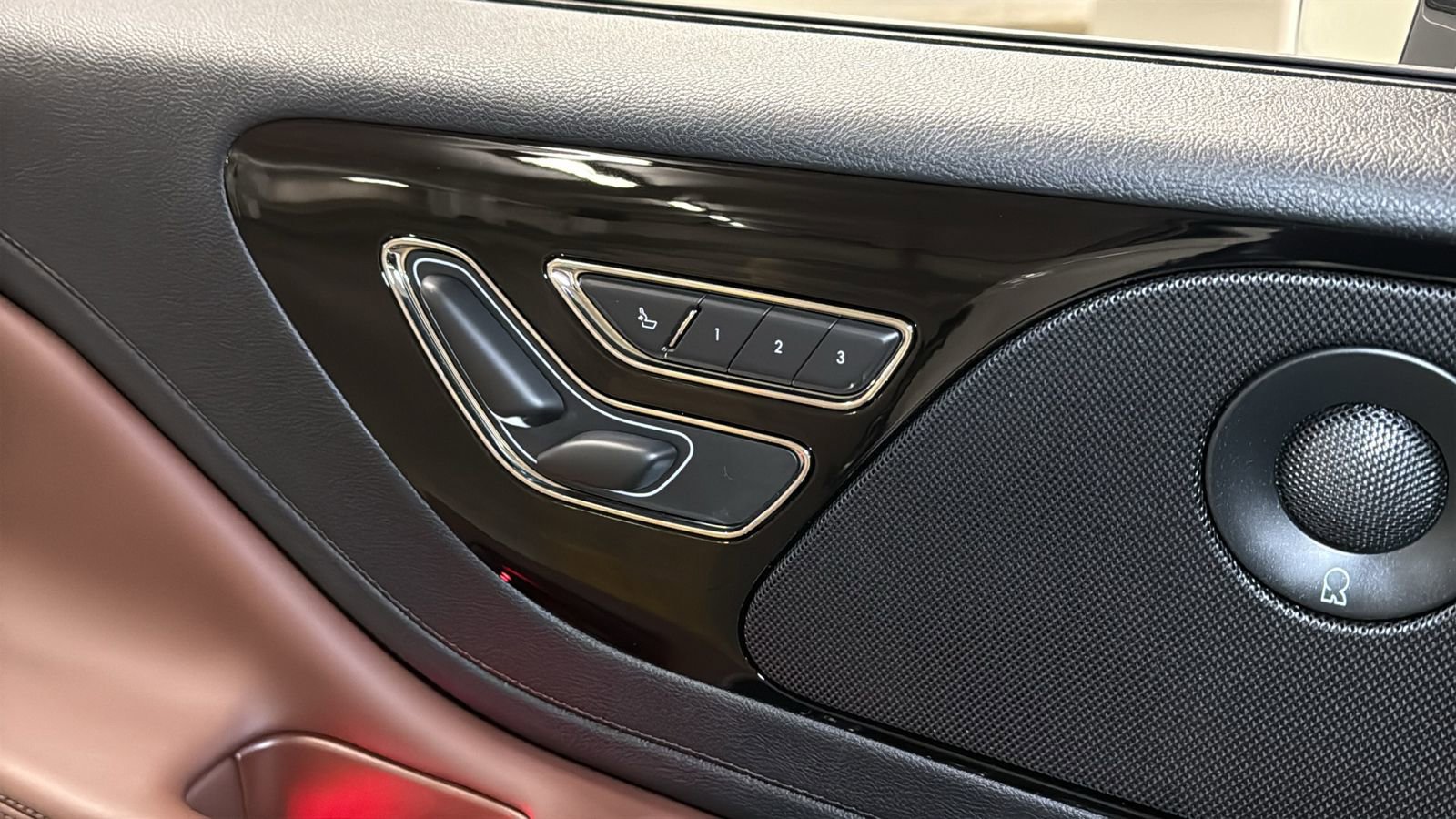 New 2026 Lincoln Aviator Reserve AWD/4WD image 31