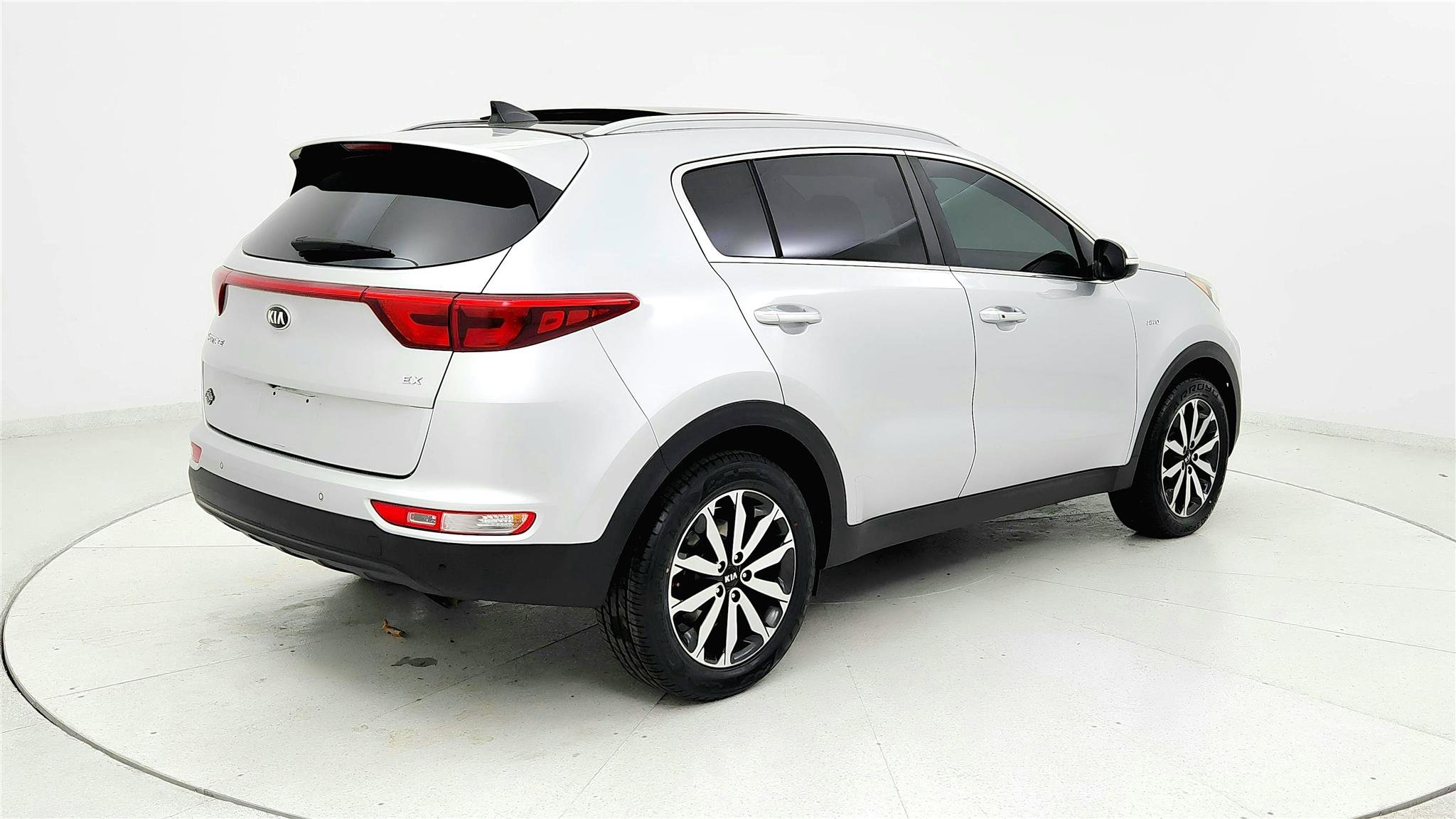 Used 2017 Kia Sportage EX w/ EX Technology Package image 5