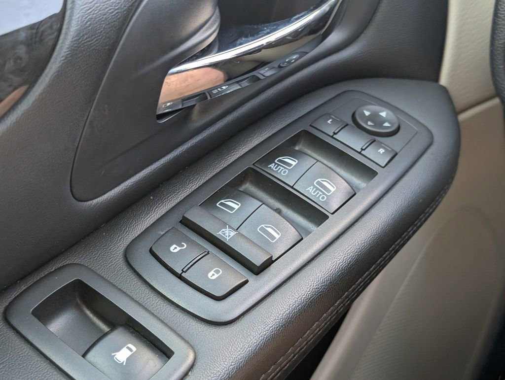 Used 2017 Dodge Grand Caravan SE w/ Power Window Group image 14