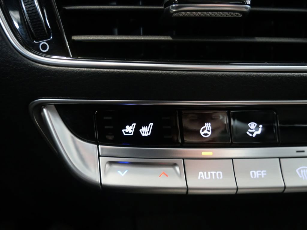 Used 2019 Kia K900 Luxury w/ VIP Package AWD/4WD image 33