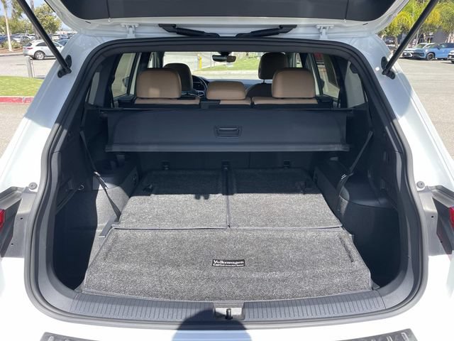Used 2023 Volkswagen Tiguan SE R-Line FWD image 25