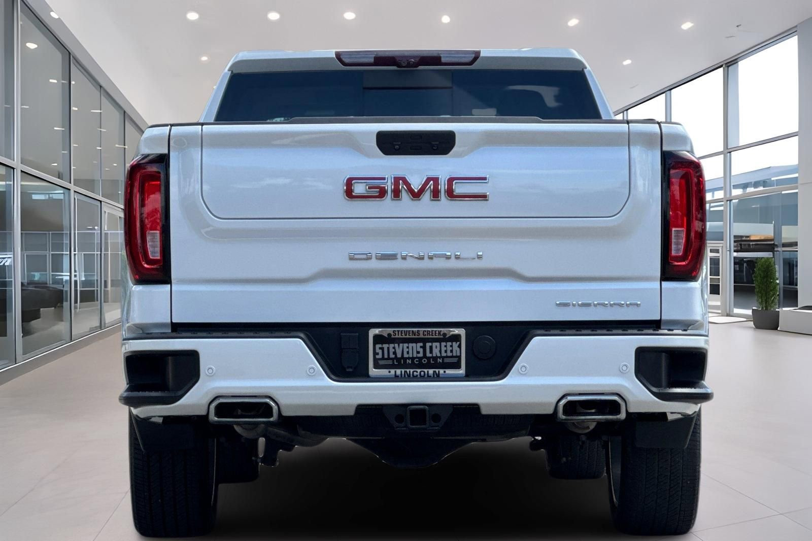 Used 2022 GMC Sierra 1500 Denali w/ Denali Reserve Package image 5