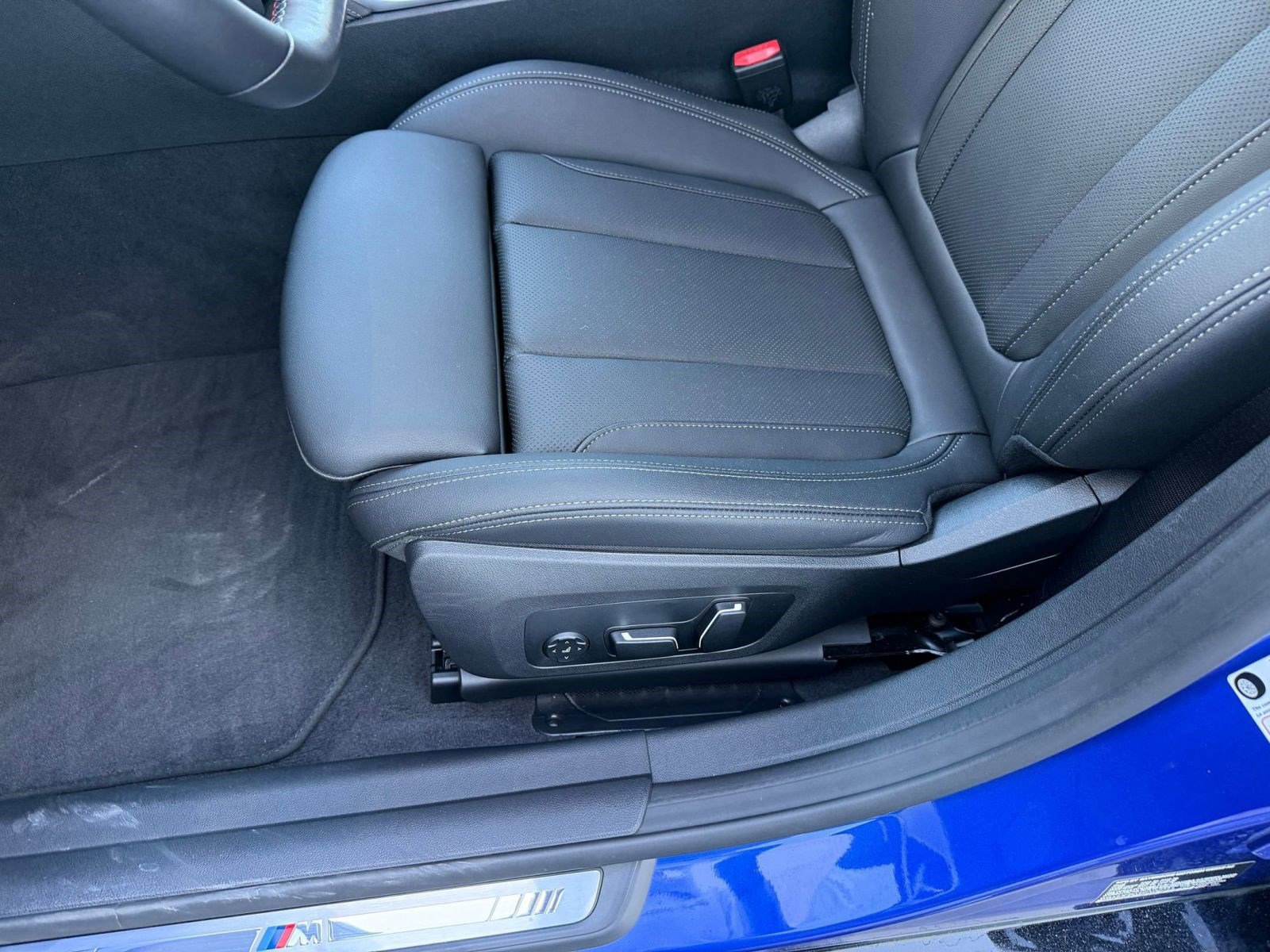 Certified 2025 BMW M440i image 12