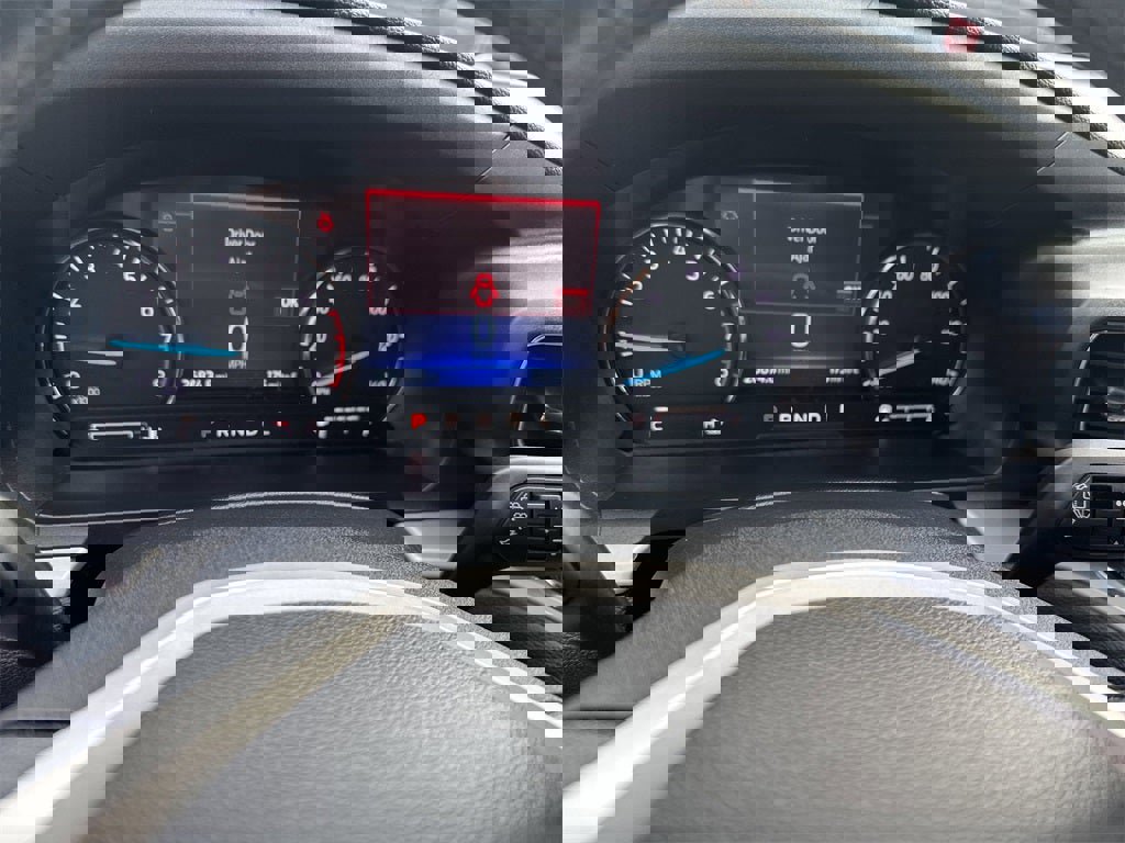 Used 2022 Ford Explorer XLT w/ Equipment Group 202A image 18