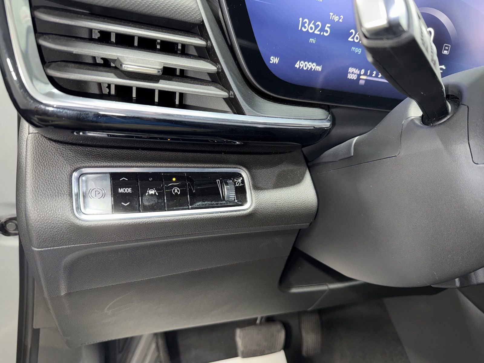Used 2024 Buick Envision Preferred AWD/4WD image 31