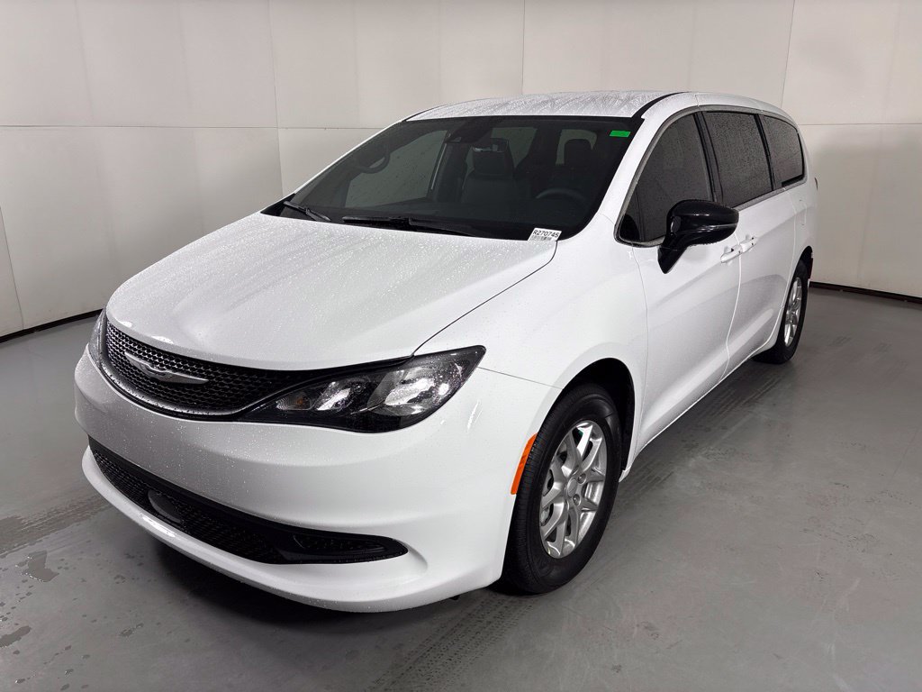 New 2027 Chrysler Pacifica LX FWD image 4