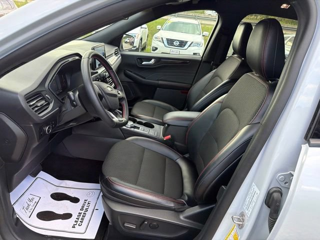 Used 2025 Ford Escape ST-Line Select AWD/4WD image 24