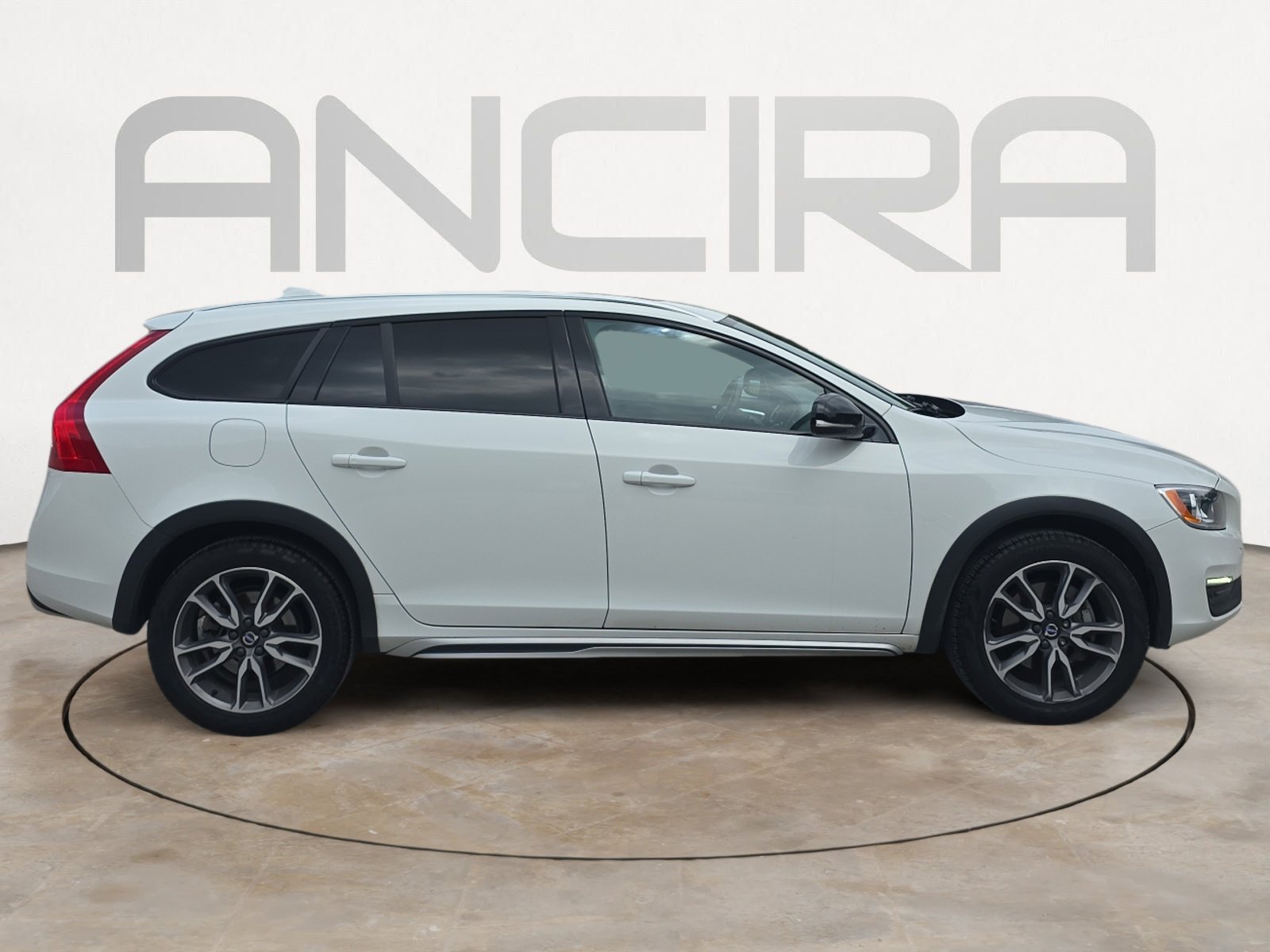 Used 2018 Volvo V60 T5 Cross Country w/ Convenience Package AWD/4WD image 11