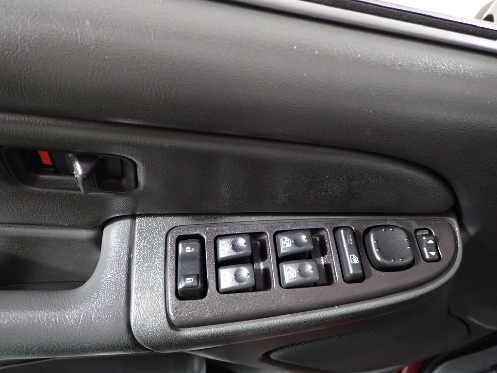 Used 2005 Chevrolet Silverado 1500 4x4 Crew Cab image 16