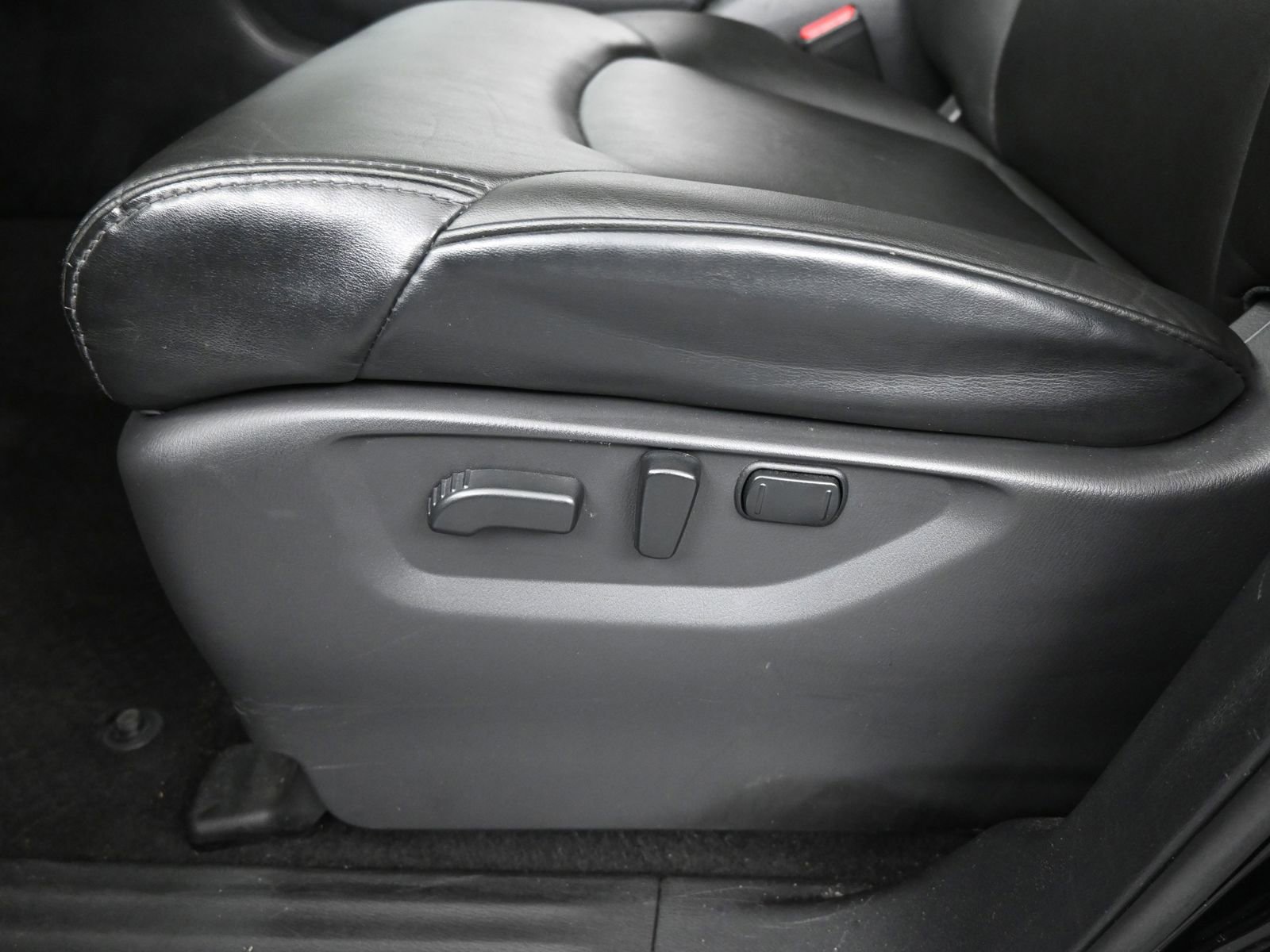 Used 2021 Nissan Armada SV image 10