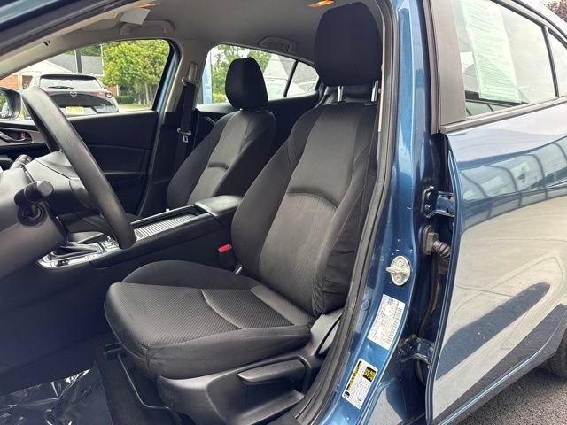 Used 2017 MAZDA MAZDA3 Sport FWD image 10