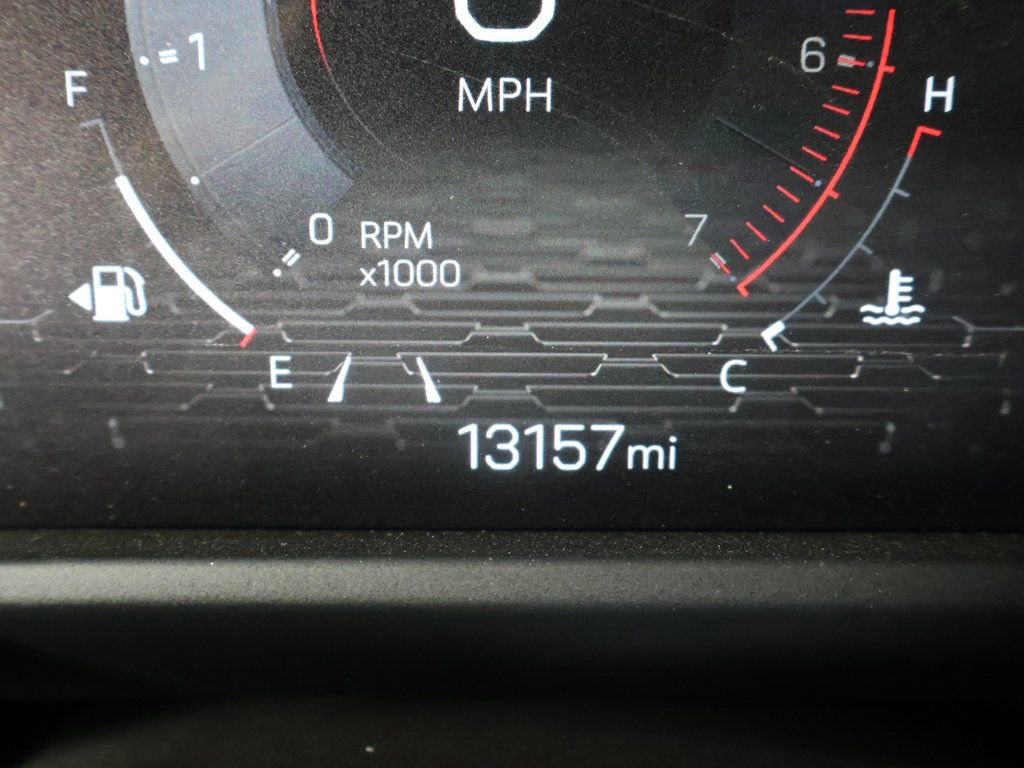 Used 2024 GMC Acadia Elevation image 42