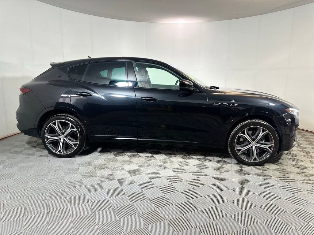 Used 2022 Maserati Levante Modena S image 8