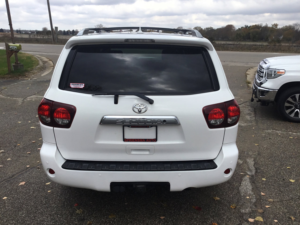 Used 2019 Toyota Sequoia Limited w/ Safety & Convenience Package image 7