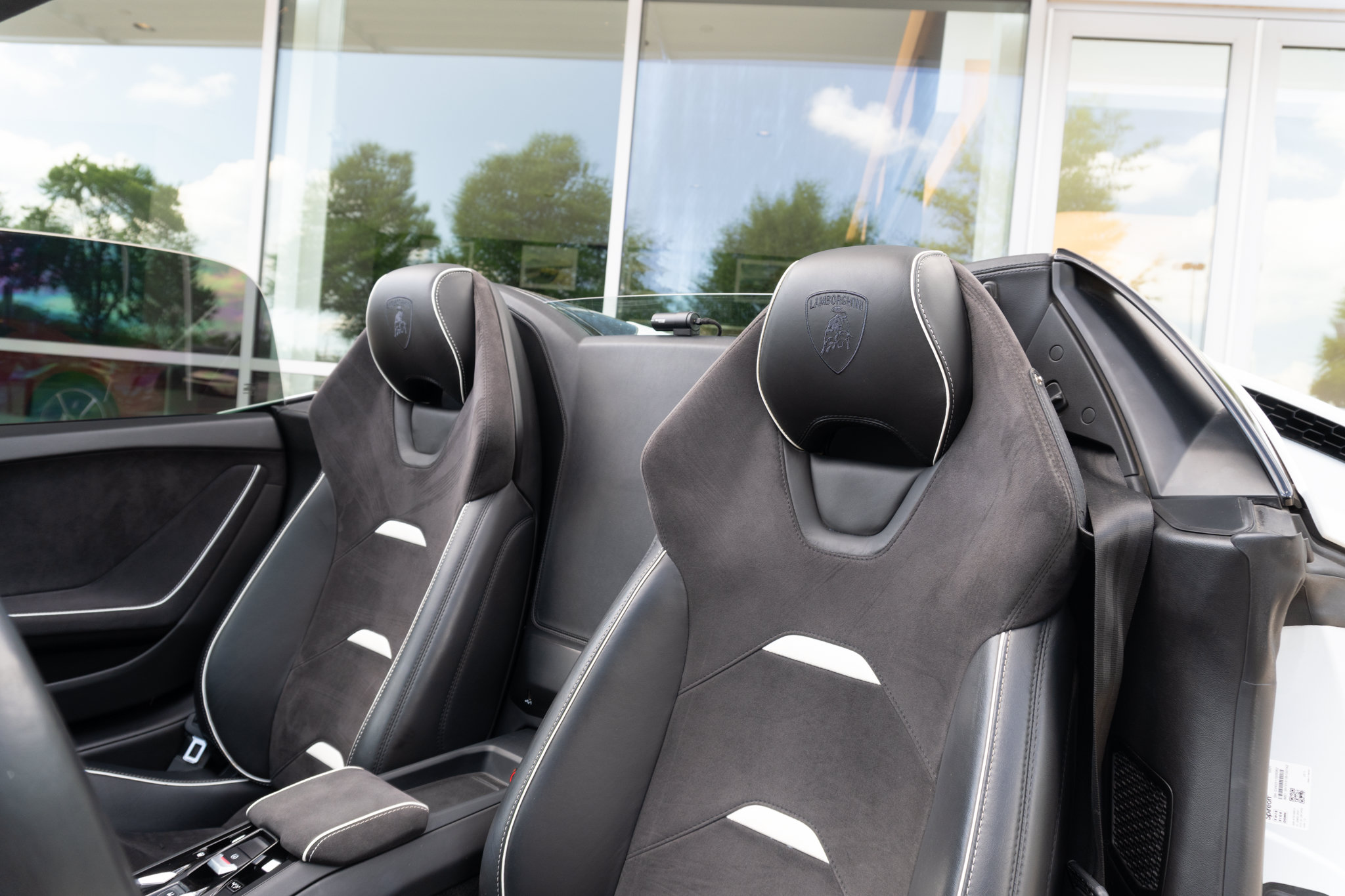 Used 2020 Lamborghini Huracan EVO AWD/4WD image 21