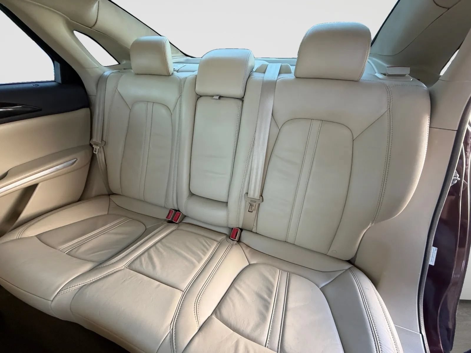 Used 2013 Lincoln MKZ FWD image 13