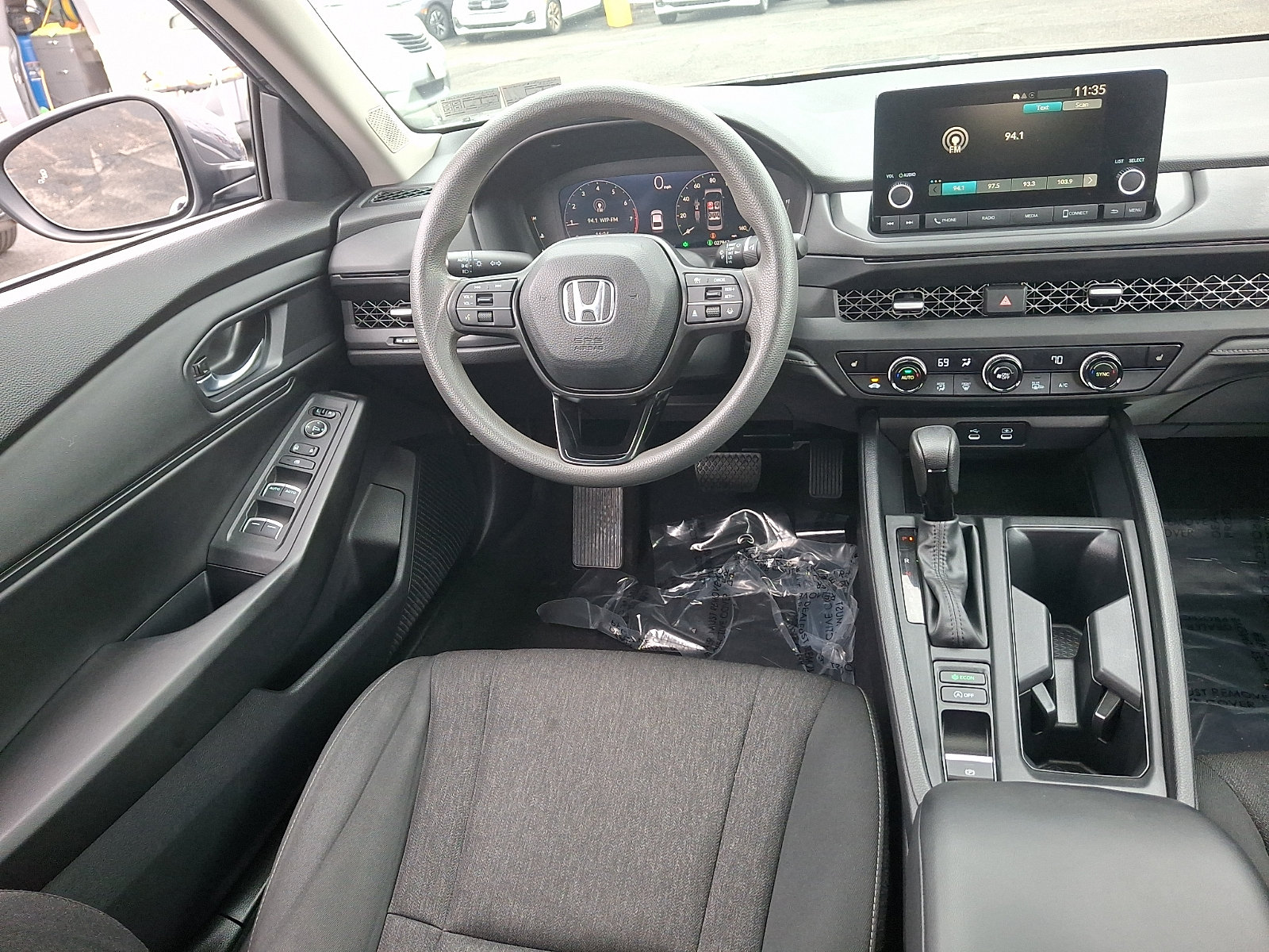 Used 2023 Honda Accord EX image 10