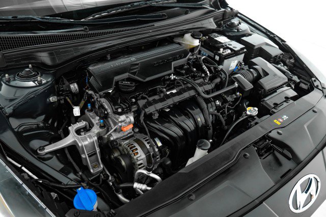 Used 2021 Hyundai Elantra SE w/ Cargo Package image 47