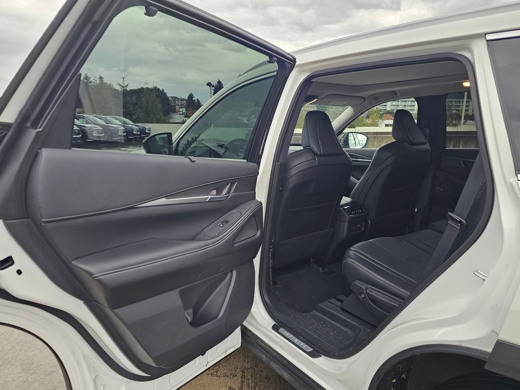 Certified 2023 INFINITI QX60 Luxe w/ Cargo Package image 18