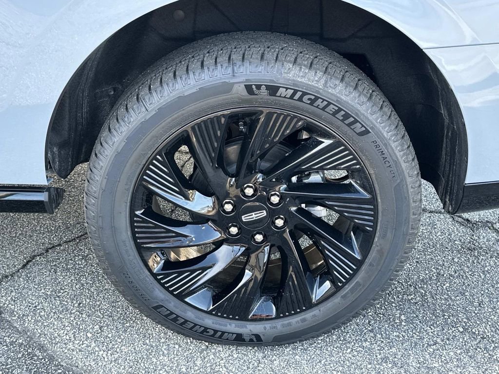 New 2025 Lincoln Navigator Reserve w/ Jet Appearance Package image 23