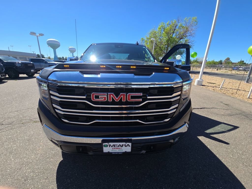 Used 2023 GMC Sierra 1500 SLT w/ SLT Premium Package image 19