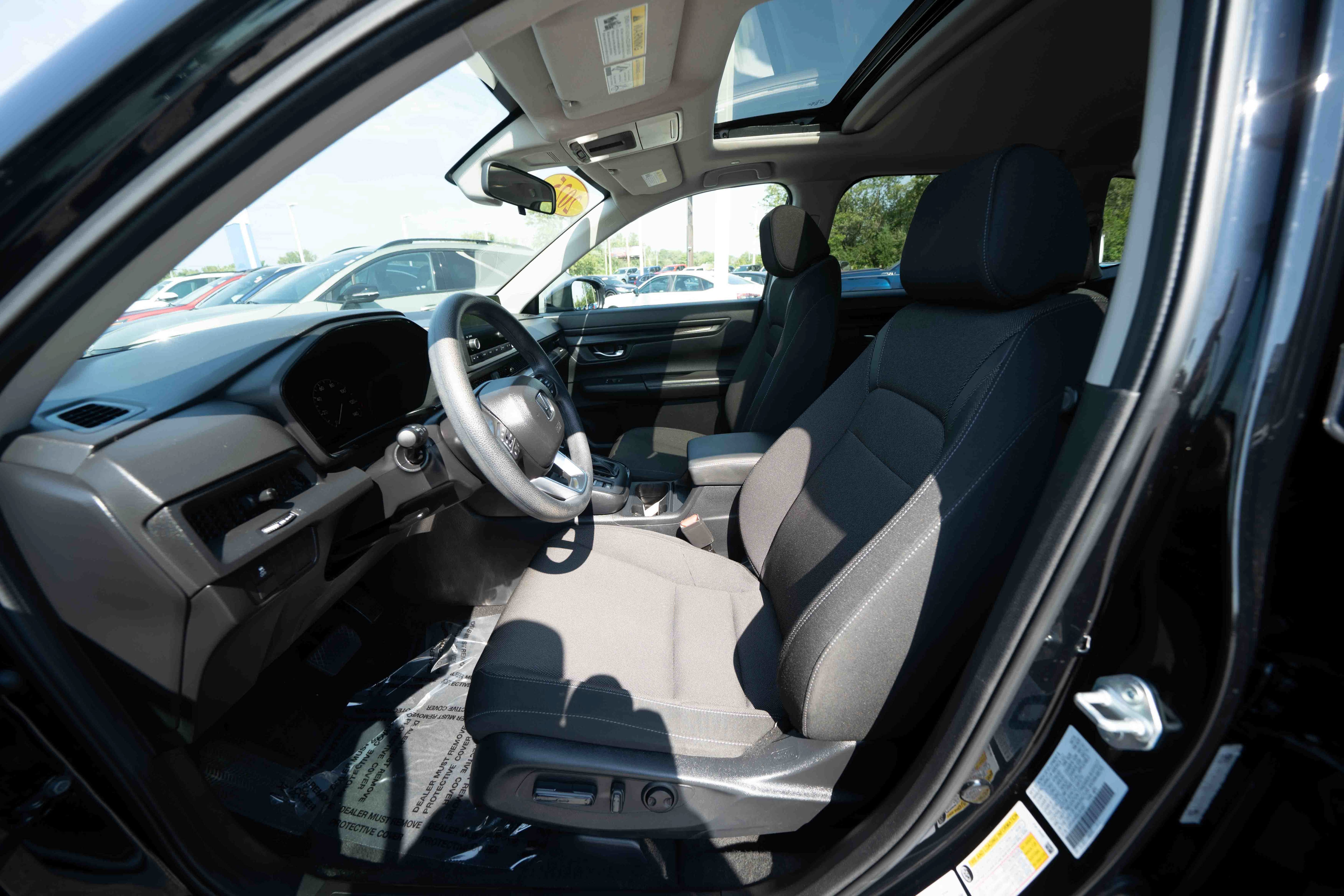 Used 2025 Honda CR-V EX image 9