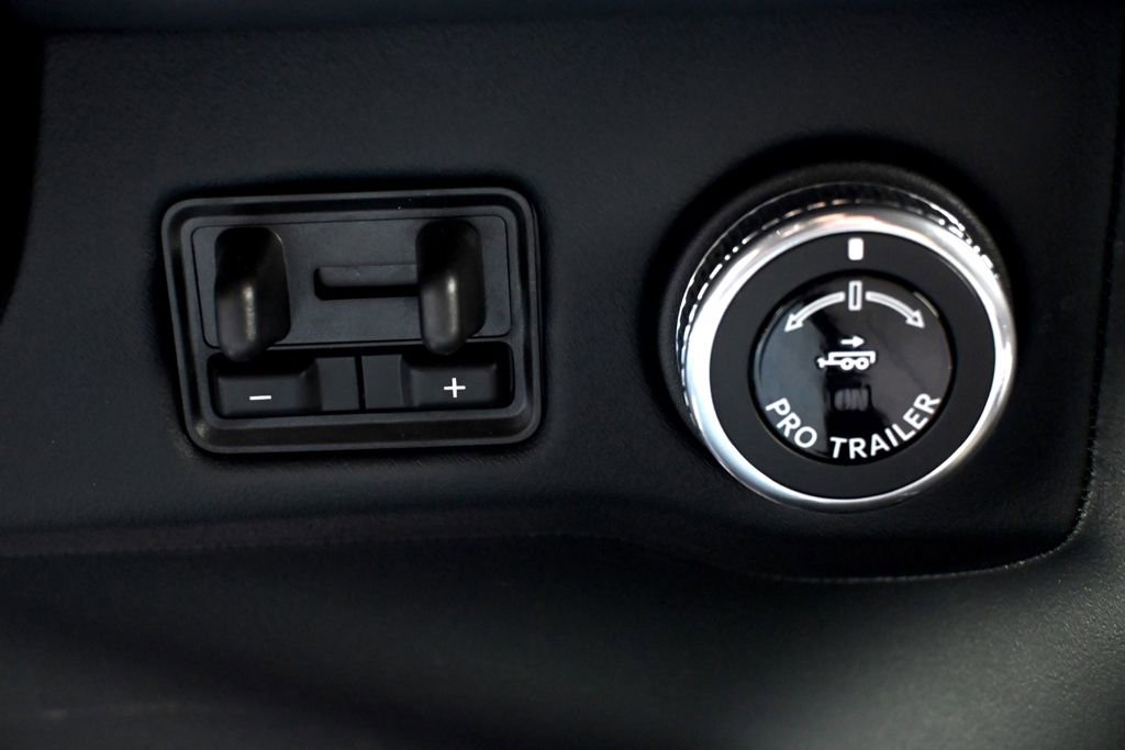 New 2026 Lincoln Navigator L Reserve w/ Jet Appearance Package image 32